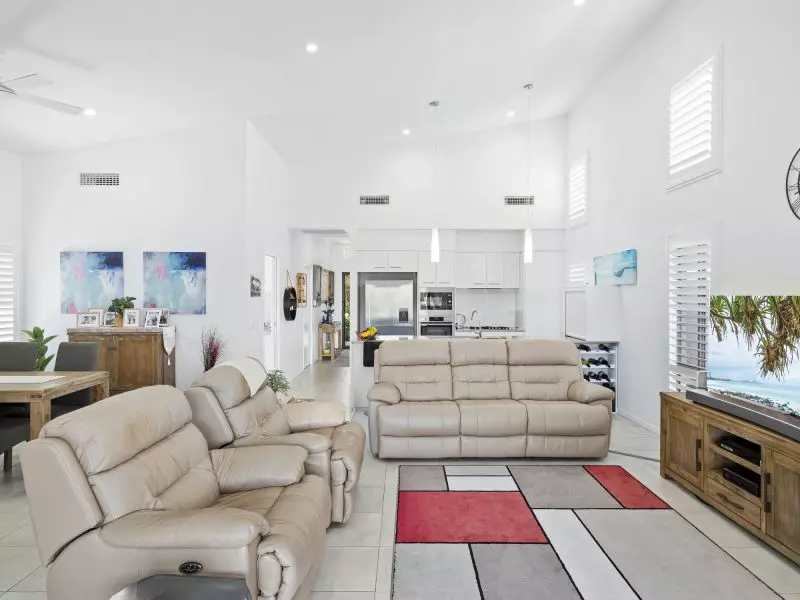 Site 8 - Established Heron