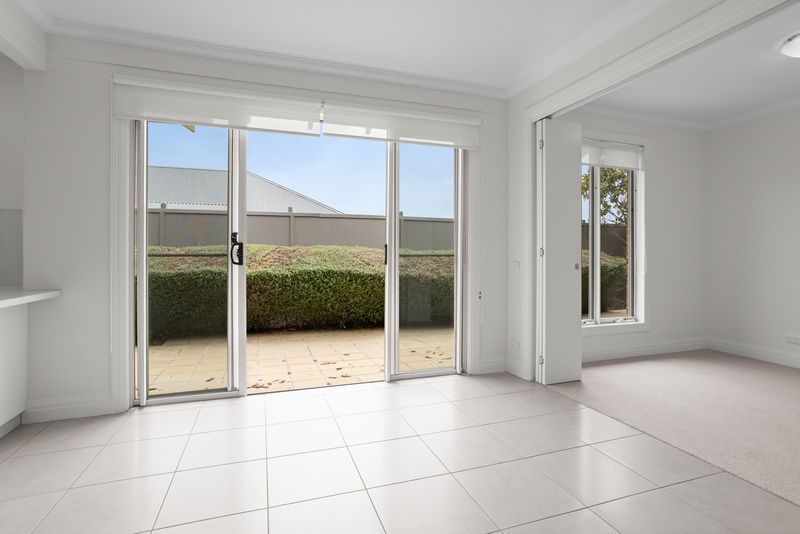 Bright North-Facing Villa with Courtyard