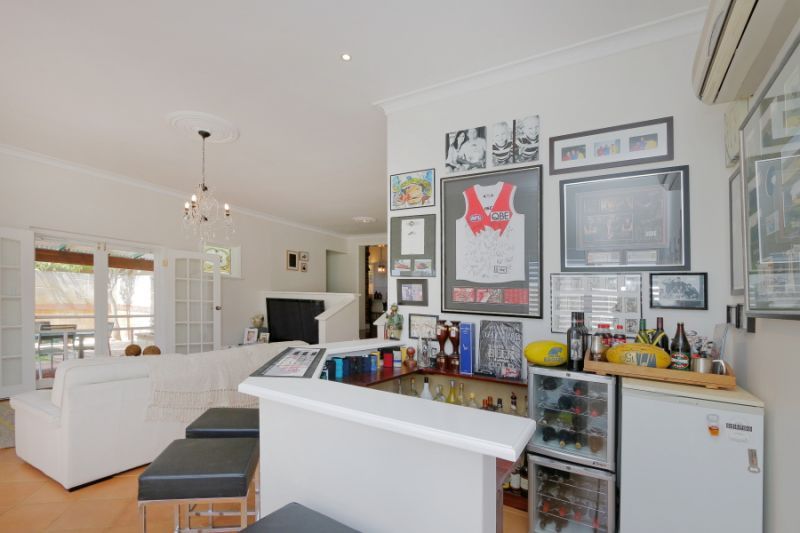 Cool Character on Cooper!