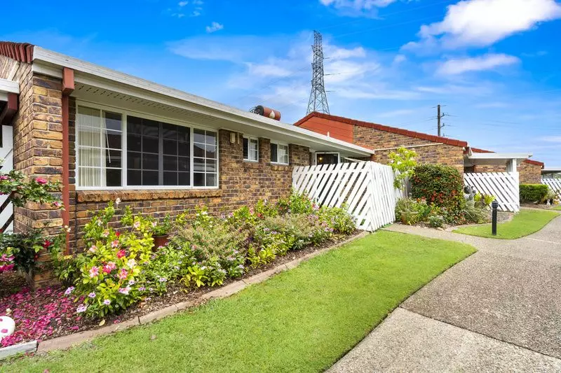 Beautiful two bedroom, two bathroom villa with office/craft room.