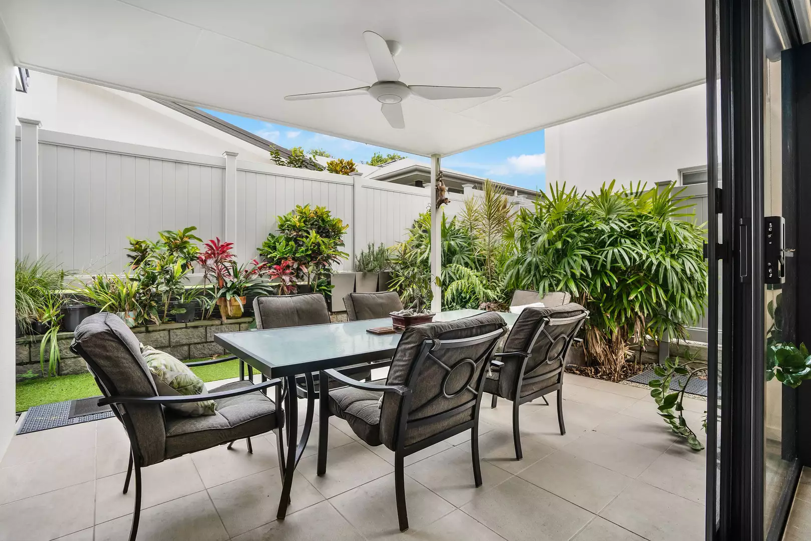 Antigua by Palm Lake Resort