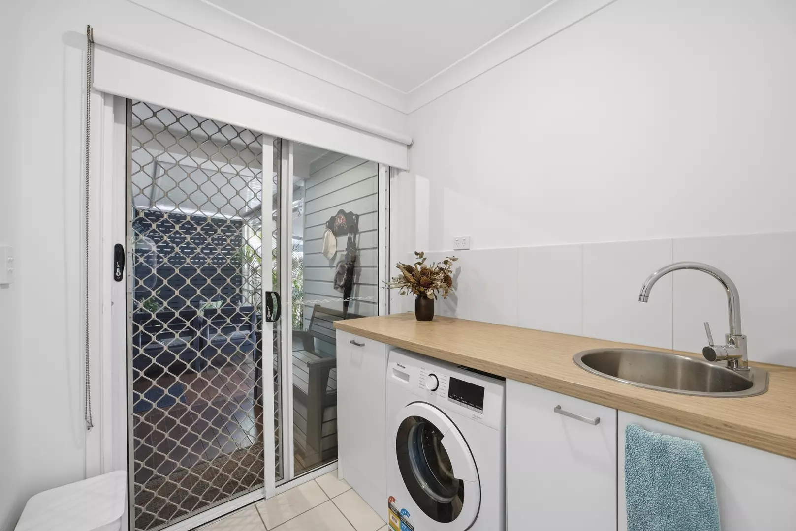 Upper Coomera - Palm lake resort Immaculate, Resort Home -  Rarely found  Double Garage 