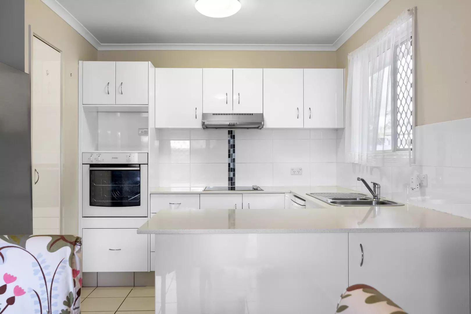 Beautifully presented property with Double Garage and DOG Friendly!!!