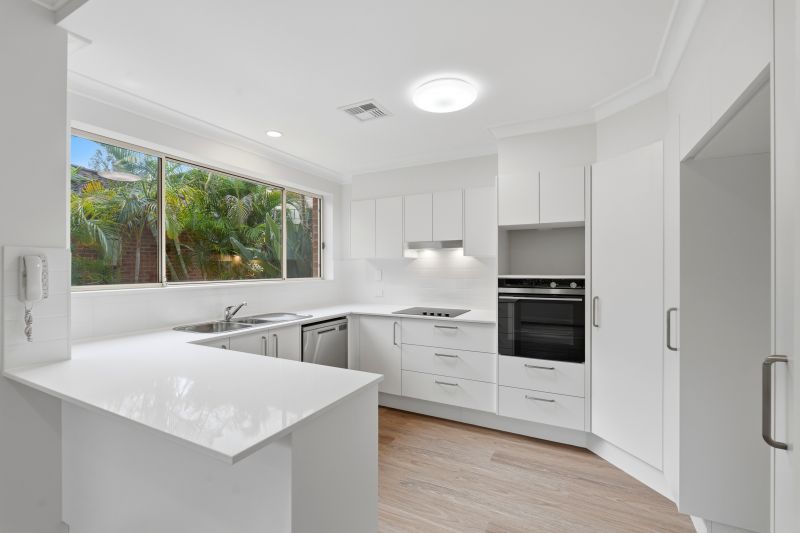 Rosewood Court Apartment building at Tarragal Glen!
