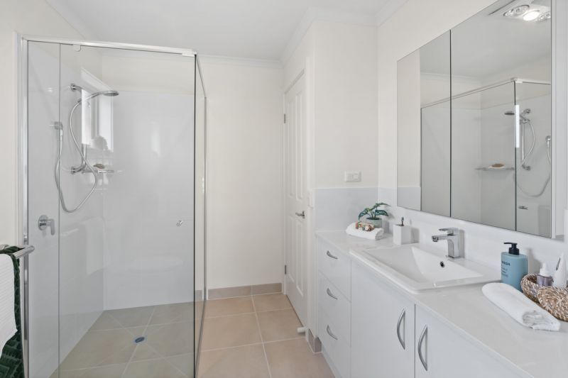 * UNDER OFFER * Charming Retirement Haven at Barwarre Road, Marshall