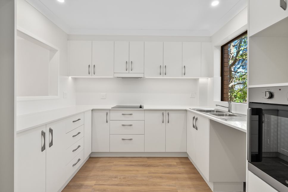 Refurbished Modern 2 Bedroom Home - Cutler 99