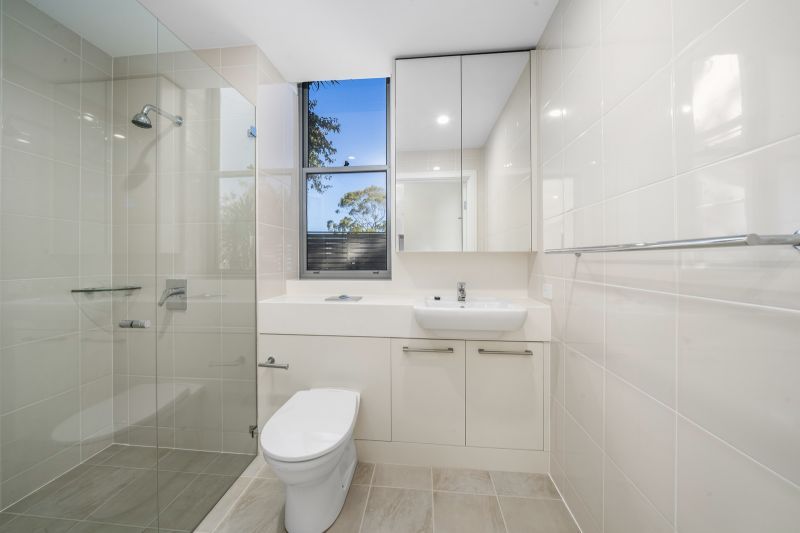 Elegant Apartment, Lush Surrounds