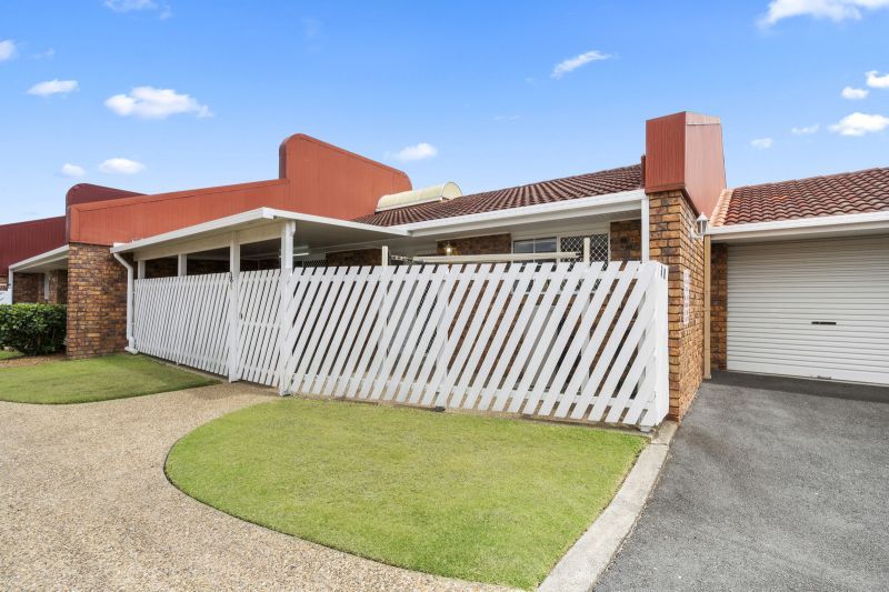 Retirement living at its best, located in a sought-after community.