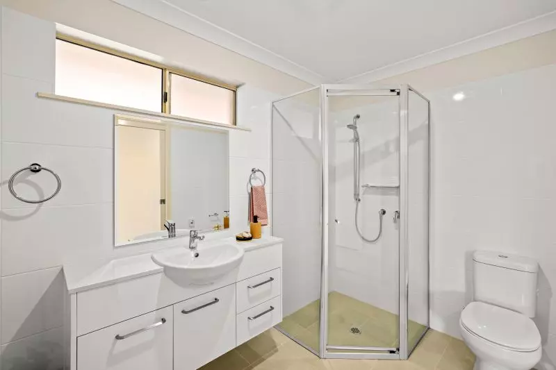 Spacious home just steps away from village amenities and Erina Fair