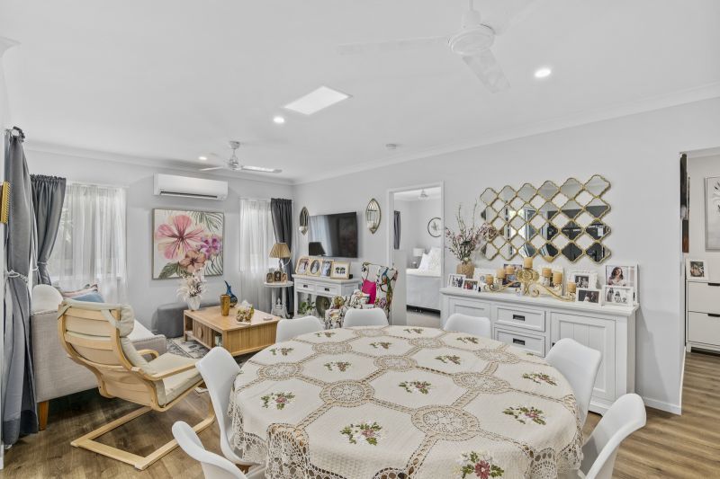 3 Bedroom Home with Stunning Sunroom