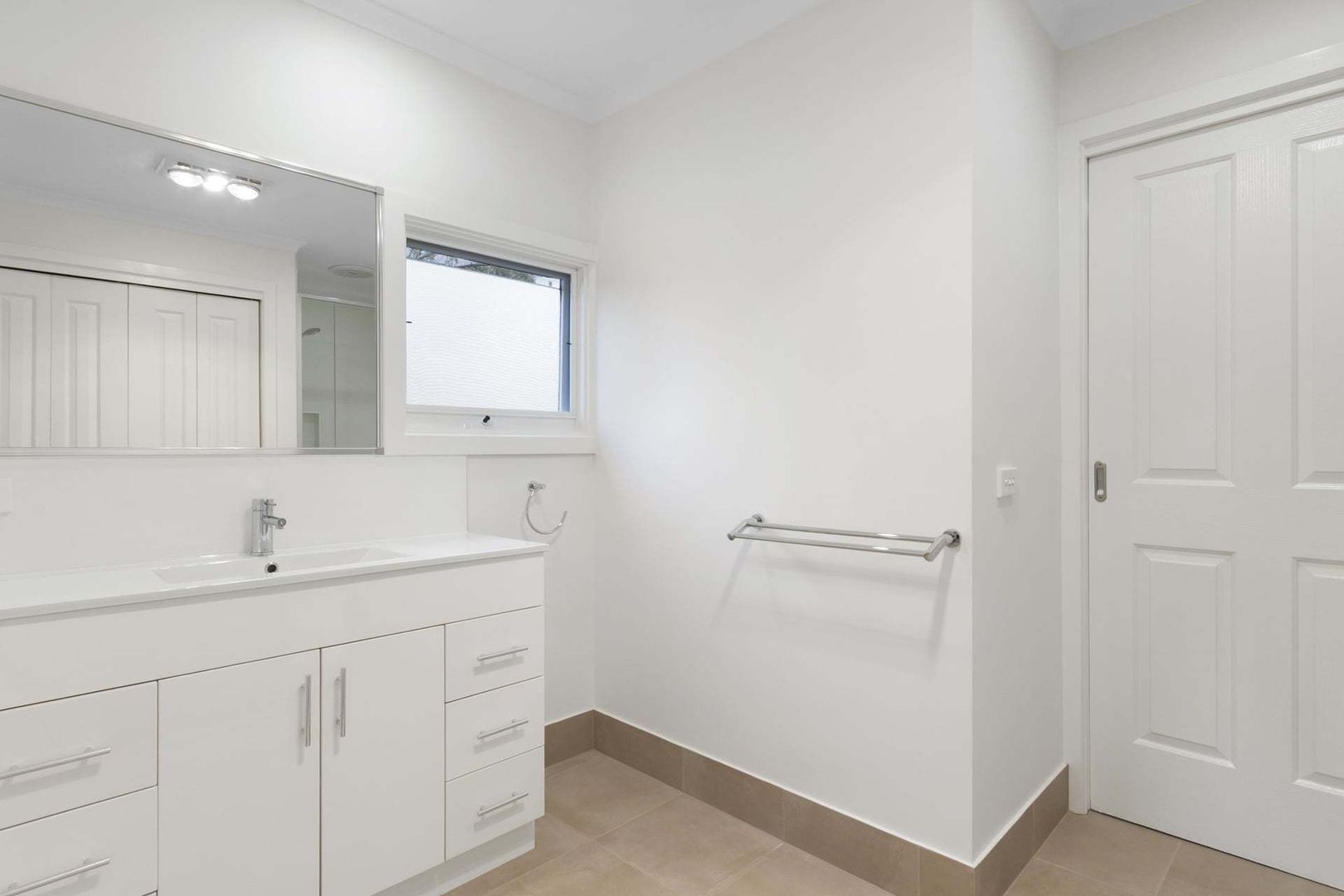 A Fresh Start - Updated Unit, Garden Outlook