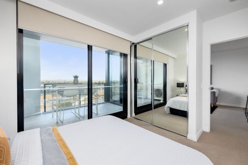 Modern Design, Location and Professional Lifestyle!