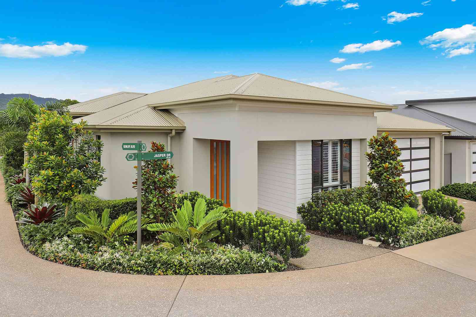 ACT NOW!  PRICE REDUCED - OWNERS MUST SELL! - GemLife Palmwoods