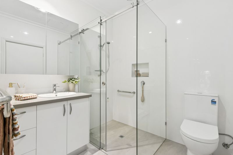 Architect-designed one-bedroom apartment on the ground floor