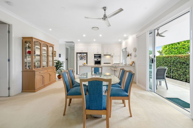 Lush Three Bedroom Corner Hideaway