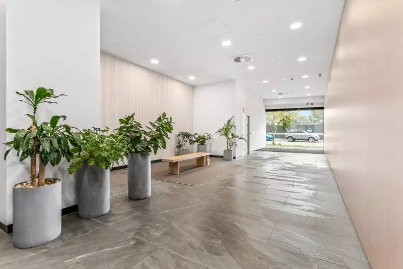 Modern Design, Location and Professional Lifestyle!