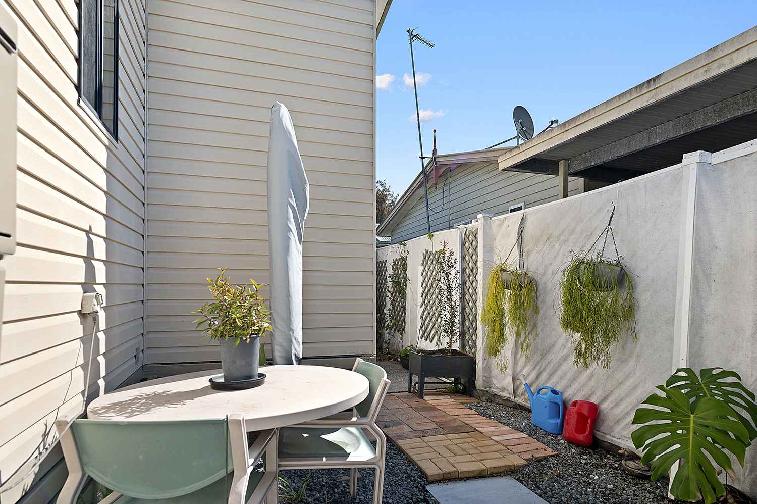 UNDER CONTRACT - DEPOSIT TAKEN - Light, Modern and Open - Feel the Space - Two covered outdoor living areas