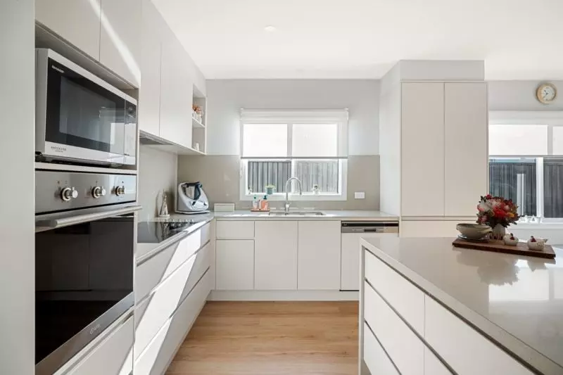 Lifestyle Communities Riverfield - This charming resale home won't last long!