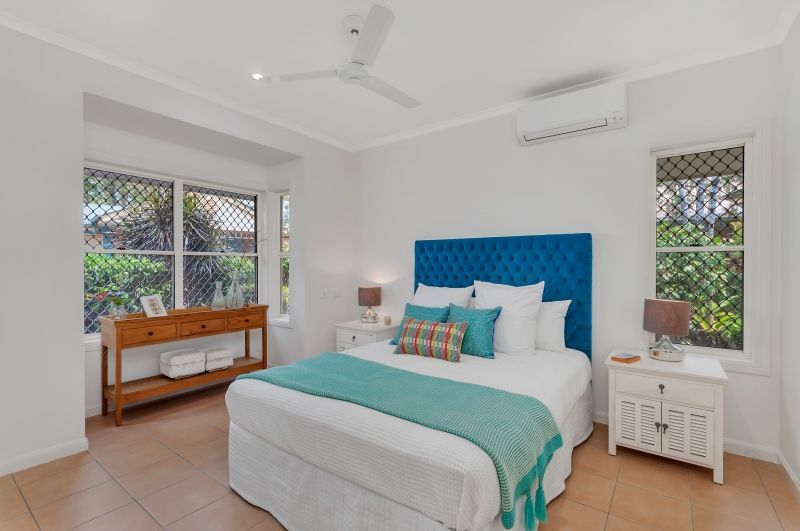 Great sized villa with fully enclosed private patio