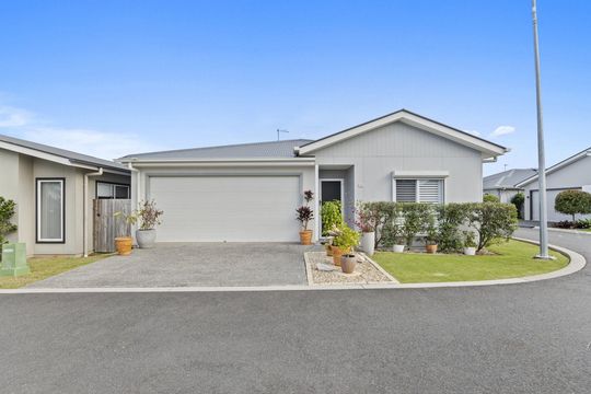 Spacious Beauty, Private Corner Location