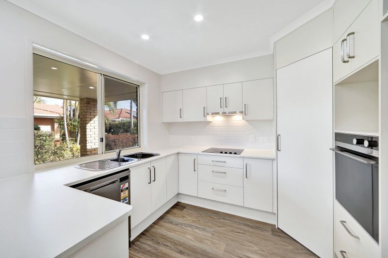 A quiet, peaceful garden surrounds this large 3 bedroom villa