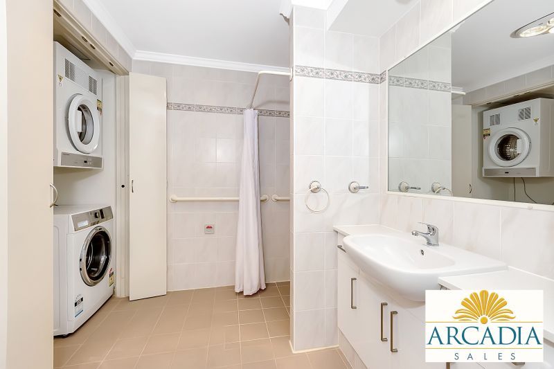 ARCADIA WATERS SWANBOURNE - 3 Bedroom 2 Bathroom Sensation