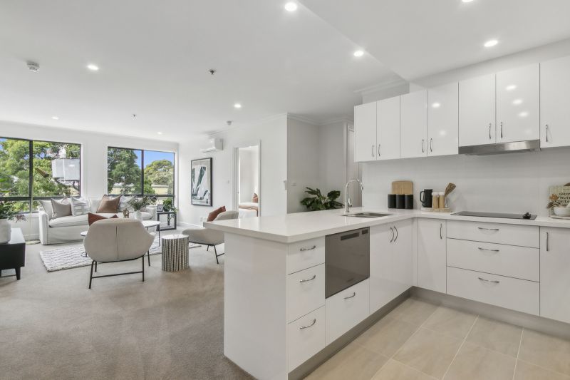 Large two-bedroom apartment on the third floor