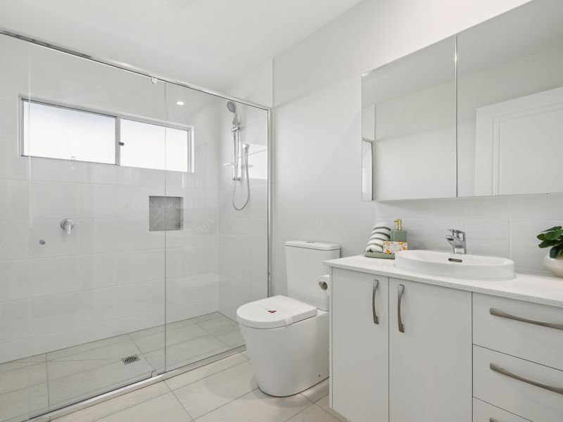 3 bedrooms & 2 bathrooms