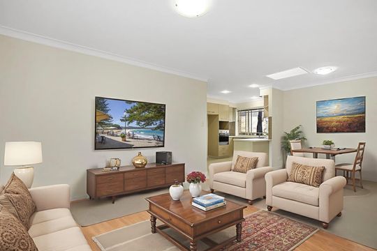 Sunlit Villa with Expansive Outdoor Living