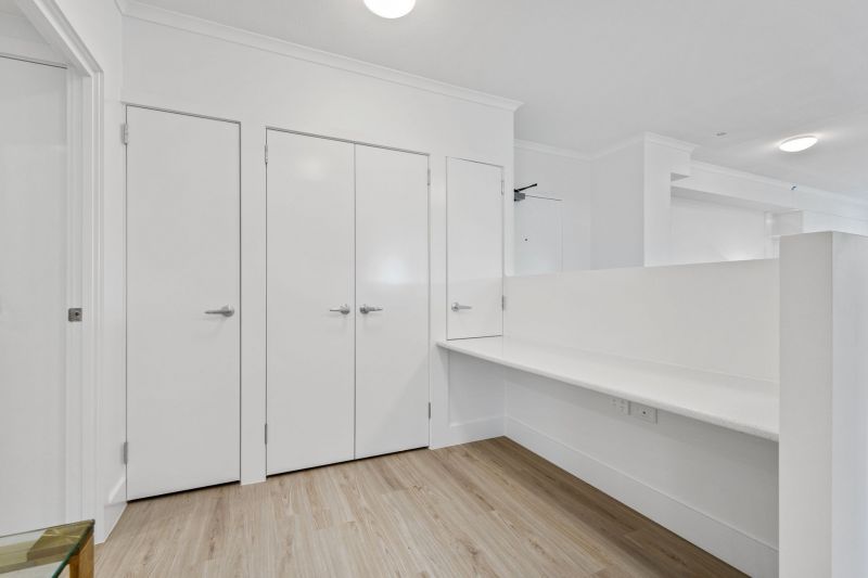 Ground-level spacious two-bedroom apartment