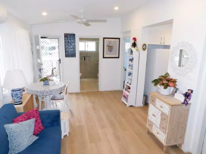 Bayway Village - Site 76 (Pre-loved duplex)