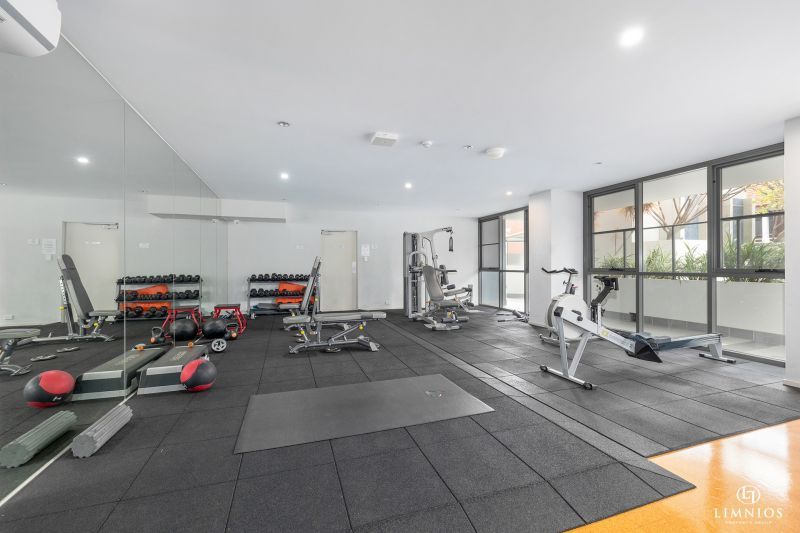 Exquisite Modern Living, Impressive with Great View!