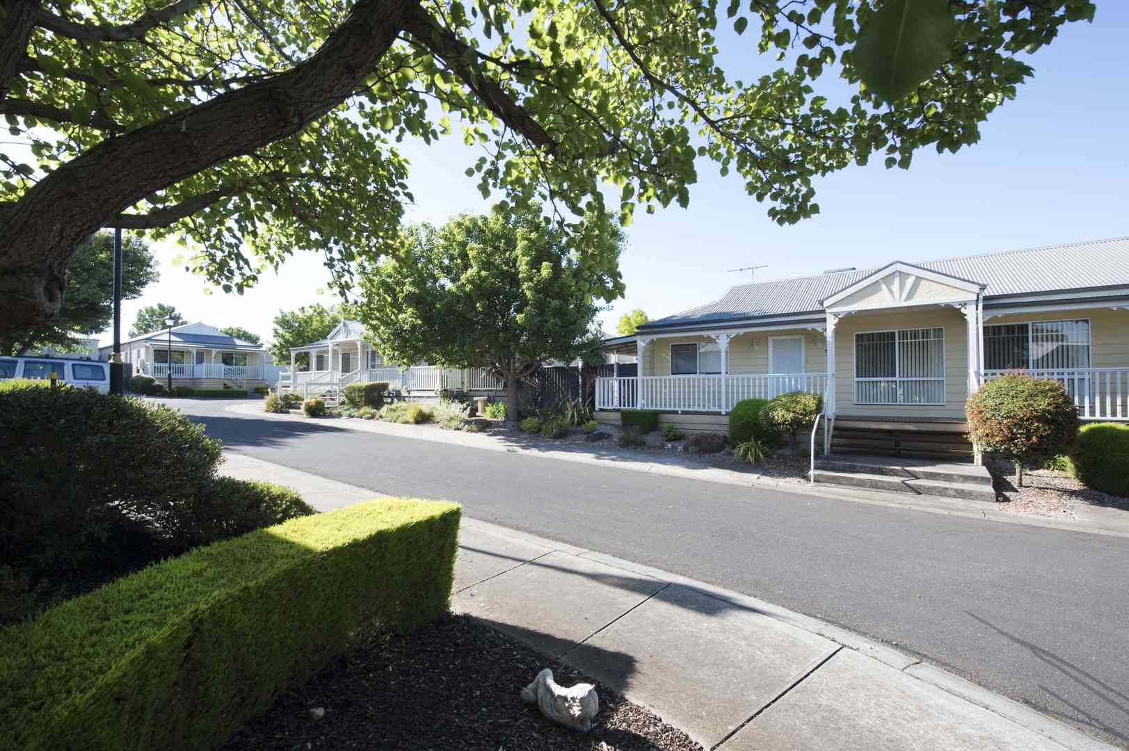 Discover well-connected comfort at Lifestyle Brookfield.