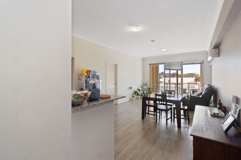 Central Living & Resort Style!