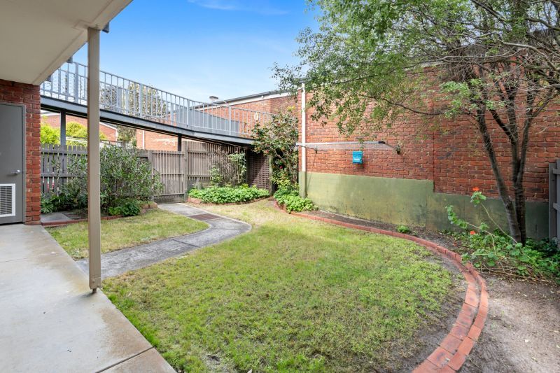 DEPOSIT TAKEN - Bright & light-filled ground floor unit, facing peaceful Tanti Creek Reserve