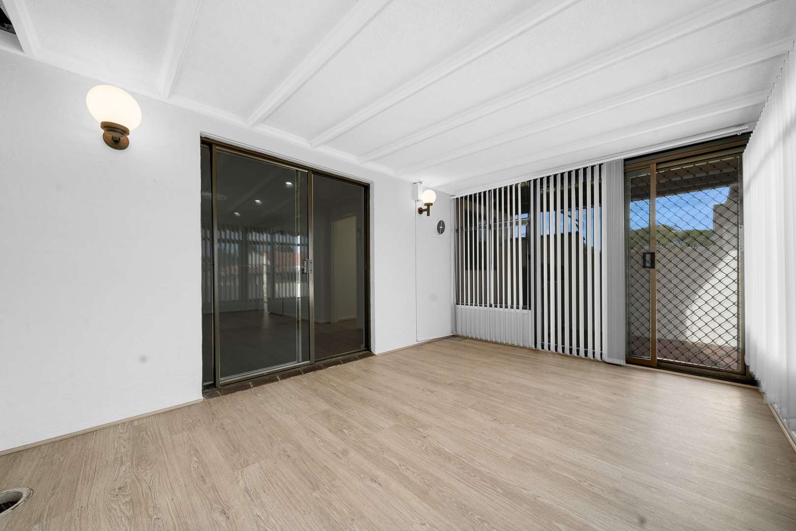UNDER OFFER Light Filled, Well Presented Unit