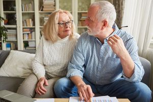 Why do you need a qualified solicitor for a retirement village contract?