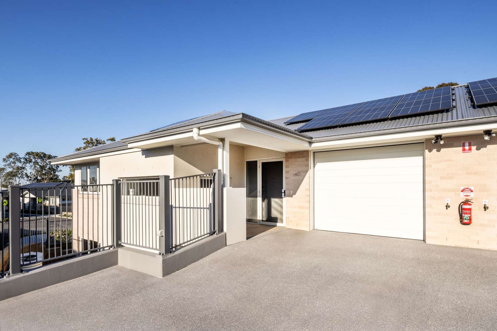 036 Ibis Crescent/33 Shearwater Drive, Shortland, NSW 2307