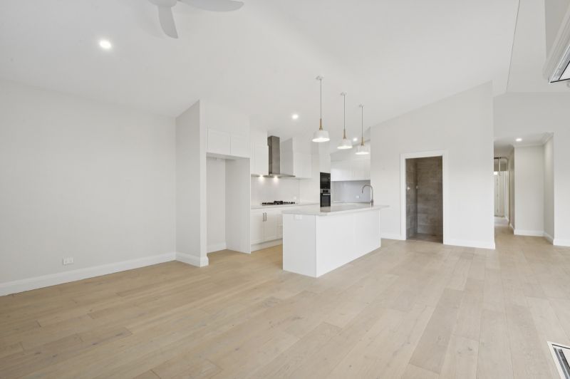 Spacious Retreat with Bushland Views