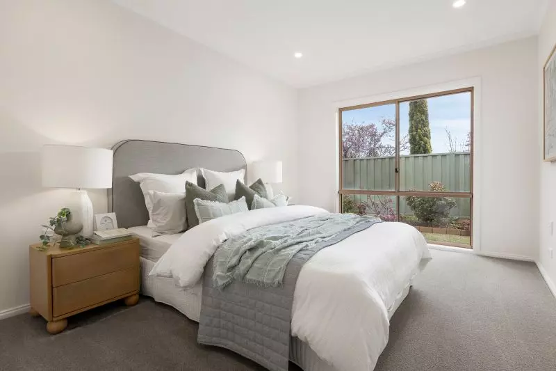 Lovely 2-bedroom villa with alfresco area and landscaped gardens