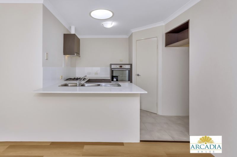 ARCADIA WATERS MADDINGTON - New Stone Bench Top Kitchen, 2 Bedroom + Study