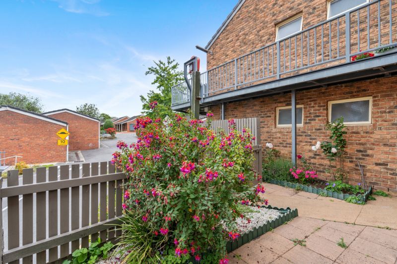 DEPOSIT TAKEN - Ground floor unit with bay views!