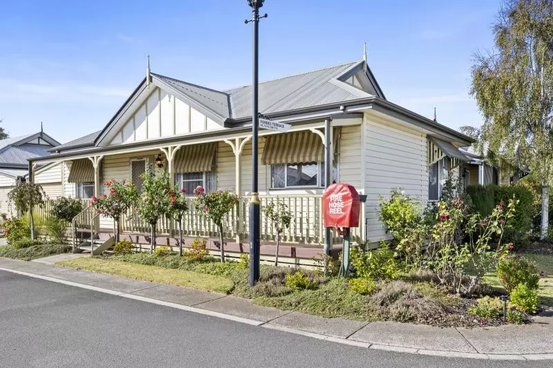 Neat, Tidy & Brimming with Charm!