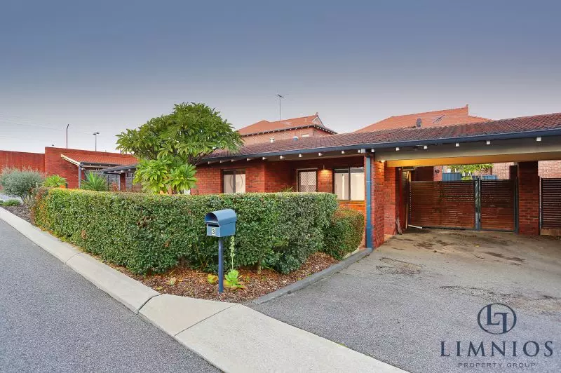 Premiere Location and Lifestyle!!