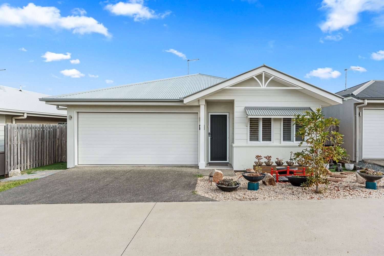 Stylish Living, Flexible Space