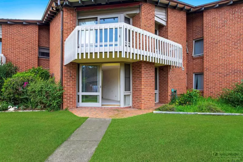 Spacious ground floor 1 bedroom unit