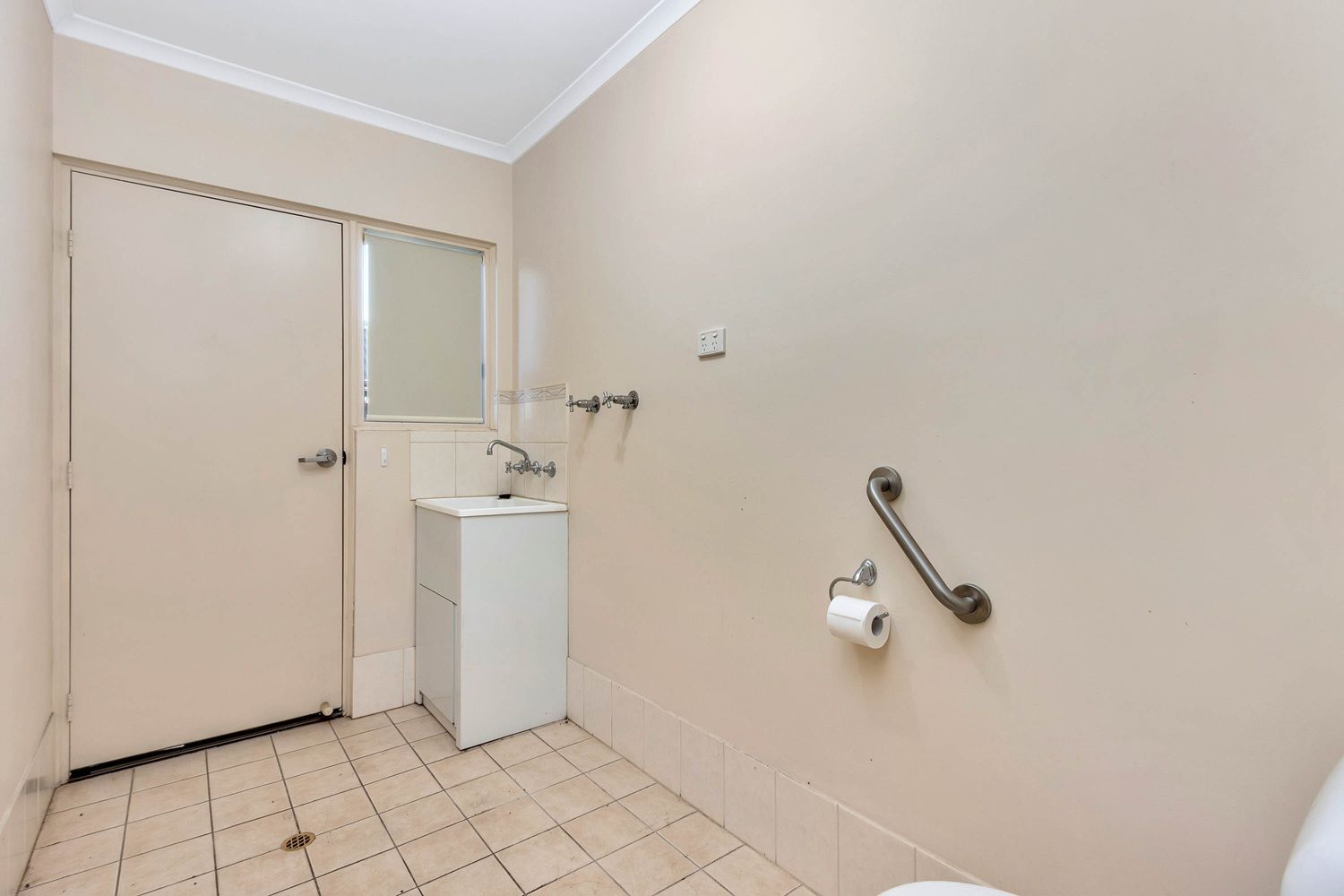 Three Bedroom Unit in Attractive Village