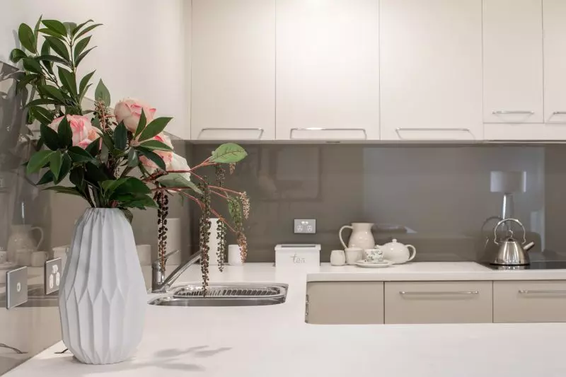 Elegant Apartment, Lush Surrounds