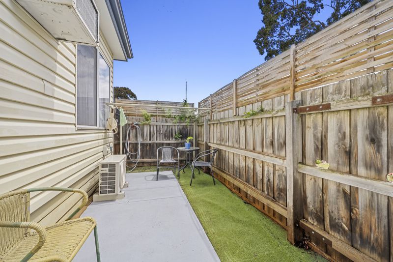 Charming Corner Cottage