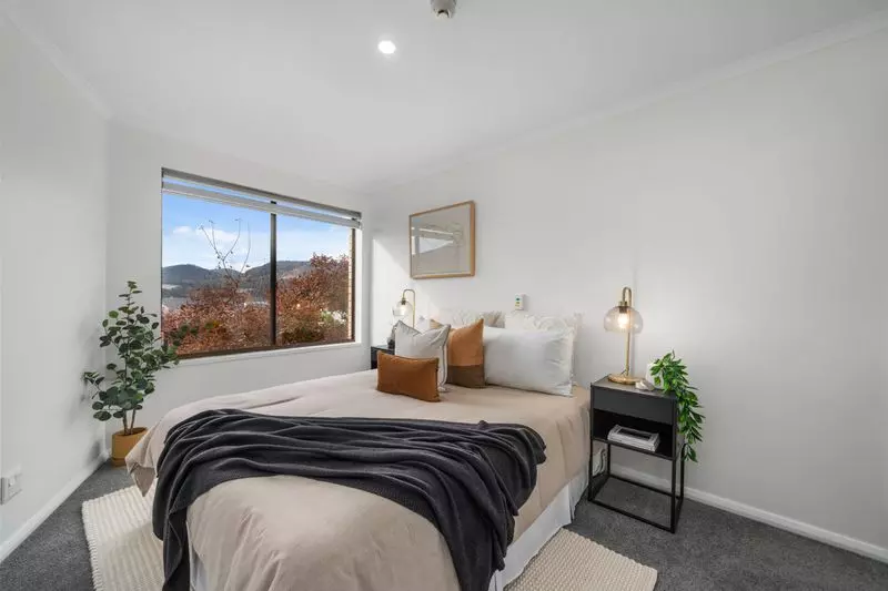 Apartment with views over community gardens